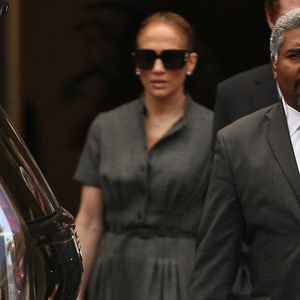 Niedergeschlagen? J.Lo nun erstmals nach Tourabsage gesehen