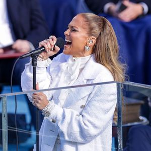 Traum in Weiß: Hier performt Jennifer Lopez für Joe Biden
