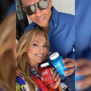 Nach Trennungsgerüchten: A-Rod teilt neues Selfie mit J.Lo