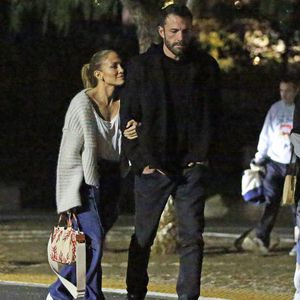 Zeit als Familie: J.Lo und Ben mit Kindern im Freilichtkino