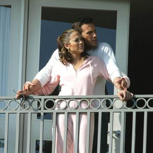 Total verknallt! Hier packt Ben Affleck J.Lo an ihren XL-Po