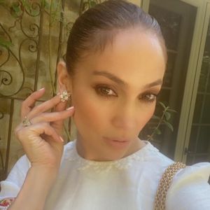 Wow! Jennifer Lopez präsentiert ihren grünen Verlobungsring