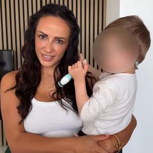 Hat Jennifer Saro eine Nanny für ihren kleinen Sohn Keksi?