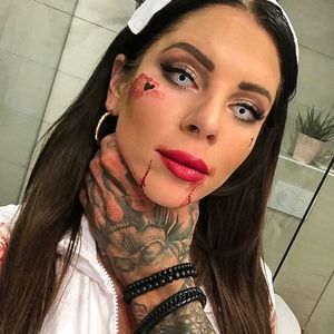Halloween-Würgegriff: Jenny Frankhauser feiert mit Freund