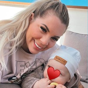 Mit erst sieben Monaten: Jenny Frankhausers Sohn steht schon