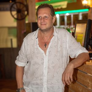 Jens Büchner seit einem Jahr tot: So trauern seine Töchter