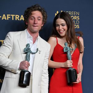 Wieder Single: Was geht bei Jeremy Allen White und Molly?