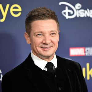Jeremy Renner und Co.: Das ist der neue "Knives Out"-Cast!