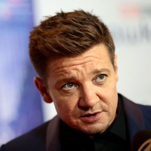 "Ernsthafte Zweifel": Freunde sorgen sich um Jeremy Renner