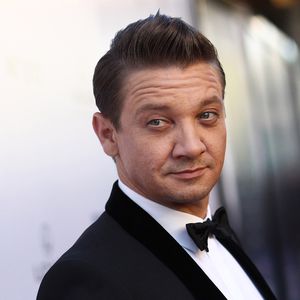 Mordgedanken? Extreme Vorwürfe von Jeremy Renners Ex-Frau!
