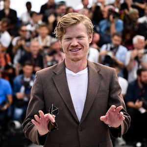 Kein Ozempic? So erzielte Jesse Plemons seinen Abnehmerfolg!