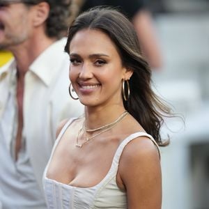 Jessica Alba überraschte Familie mit Auftritt bei Super Bowl
