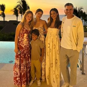 Jessica Albas Töchter sind mittlerweile genauso groß wie sie