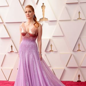 Oscars 2022 starten: Das sind die schönsten Red-Carpet-Looks