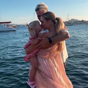 "Mommy's Girl": Hailey gibt lieber Jessi Haller ein Küsschen