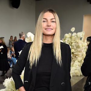 Nach heimlicher Geburt: Jessica Hart schwärmt von ihrem Baby