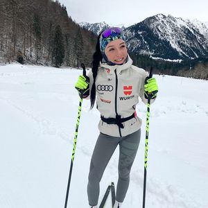 Skistock durchs Bein gerammt: Profisportlerin im Krankenhaus