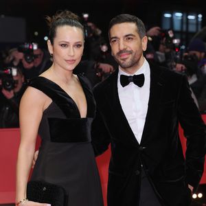 Elyas M'Barek glänzt mit seiner Jessica auf der Berlinale