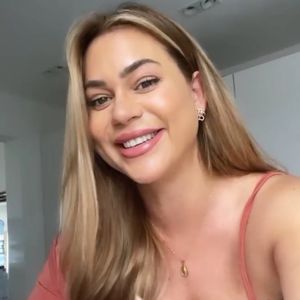 "Nicht ausgehalten": Jessi Paszka hat wieder ihre Extensions