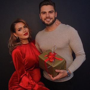Schwanger-Pic: Jessi und Johannes senden Weihnachtsgrüße