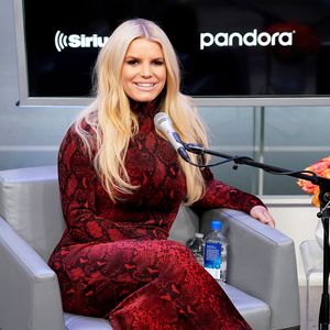 Jessica Simpson hat sich im Live-TV in die Hose gemacht