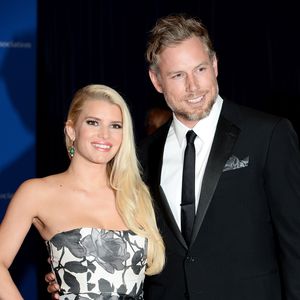 Neuer Song: Jessica Simpson deutet Affäre ihres Mannes an