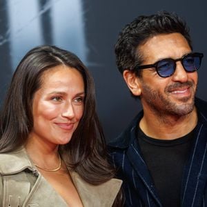 Elyas M'Barek und seine Frau Jessica strahlen bei Premiere
