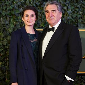 Tochter von "Downton Abbey"-Star spielt in "Bridgerton" mit
