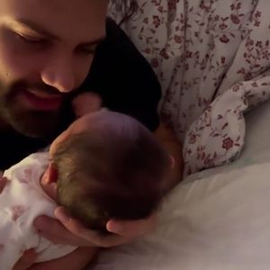 Yeliz gefällt's: Neu-Vater Jimi Blue singt für seine Tochter