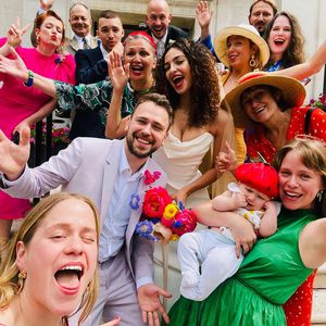 "The Witcher"-Star Anna Shaffer hat ihren Freund geheiratet