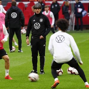 Sportunfall: Joachim Löw muss in Klinik behandelt werden!