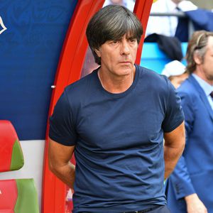 Anzug & Frisur: Südkorea-Coach ist Jogi Löws WM-Double