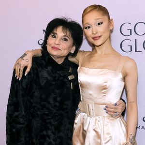 Ariana Grande glänzt Arm in Arm mit Mama Joan auf Red Carpet
