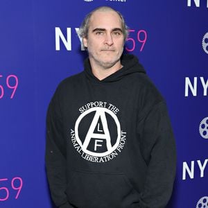 Neuer Frisurentrend? Joaquin Phoenix rasiert sich Halbglatze