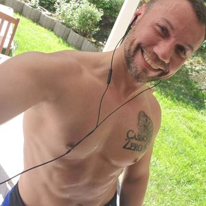 Hot: "Hochzeit auf den ersten Blick"-Kandidat zeigt Sixpack!