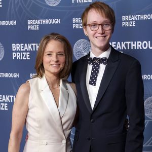 Selten: Jodie Foster erscheint mit Sohn Kit auf Red Carpet