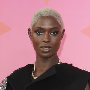 Neu-Mama Jodie Turner-Smith fühlt sich wie "Milchfabrik"