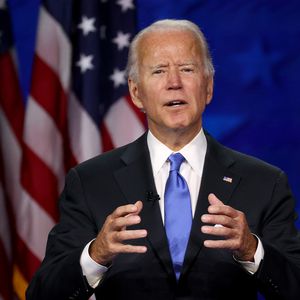 Kein Mann vor 30: Joe Biden gibt Teenie-Girl Dating-Tipps