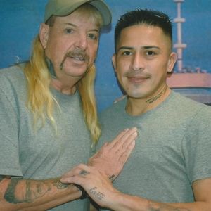 Joe Exotic bekommt von Ehemann Anusabdrücke zum Abschied