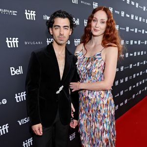 Ehe-Aus wegen zu viel Party? Fans verteidigen Sophie Turner