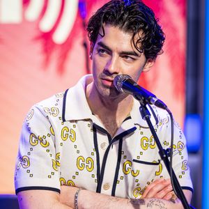 Vor Trennungsgerüchten: Joe Jonas ohne Ehering gesichtet!