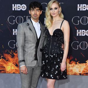 Joe Jonas und Sophie Turner erstmals mit Tochter gesichtet