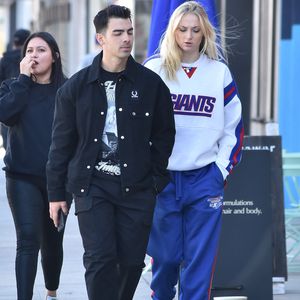 Schwangere Sophie Turner und Joe ganz entspannt unterwegs
