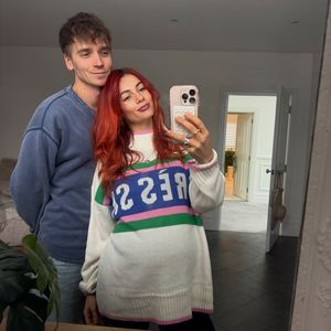Mit Foto: Dianne Buswell & Joe feiern die Geburt ihres Babys