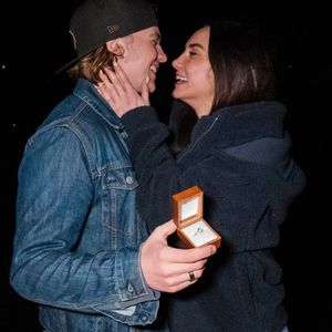 Überglücklich: "Kissing Booth"-Joel Courtney hat geheiratet