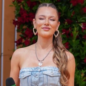 Verbrannt: Joelina Drews erlebt schmerzhaften Wiesn-Moment