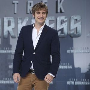 Jörn Schlönvoigt genießt die Flitterwochen mit Kind & Kegel!