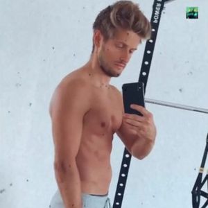Nackter Oberkörper: Jörn Schlönvoigt zeigt sein Sixpack