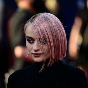 Wow! Joey King flasht mit neuem Look bei Premiere in Berlin