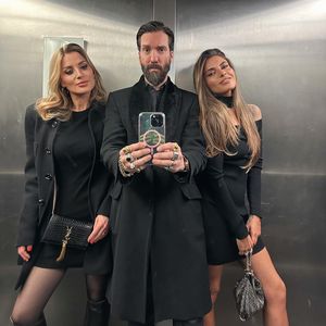 "Double Trouble": Alec Völkel posiert mit Ehefrau und Sophia